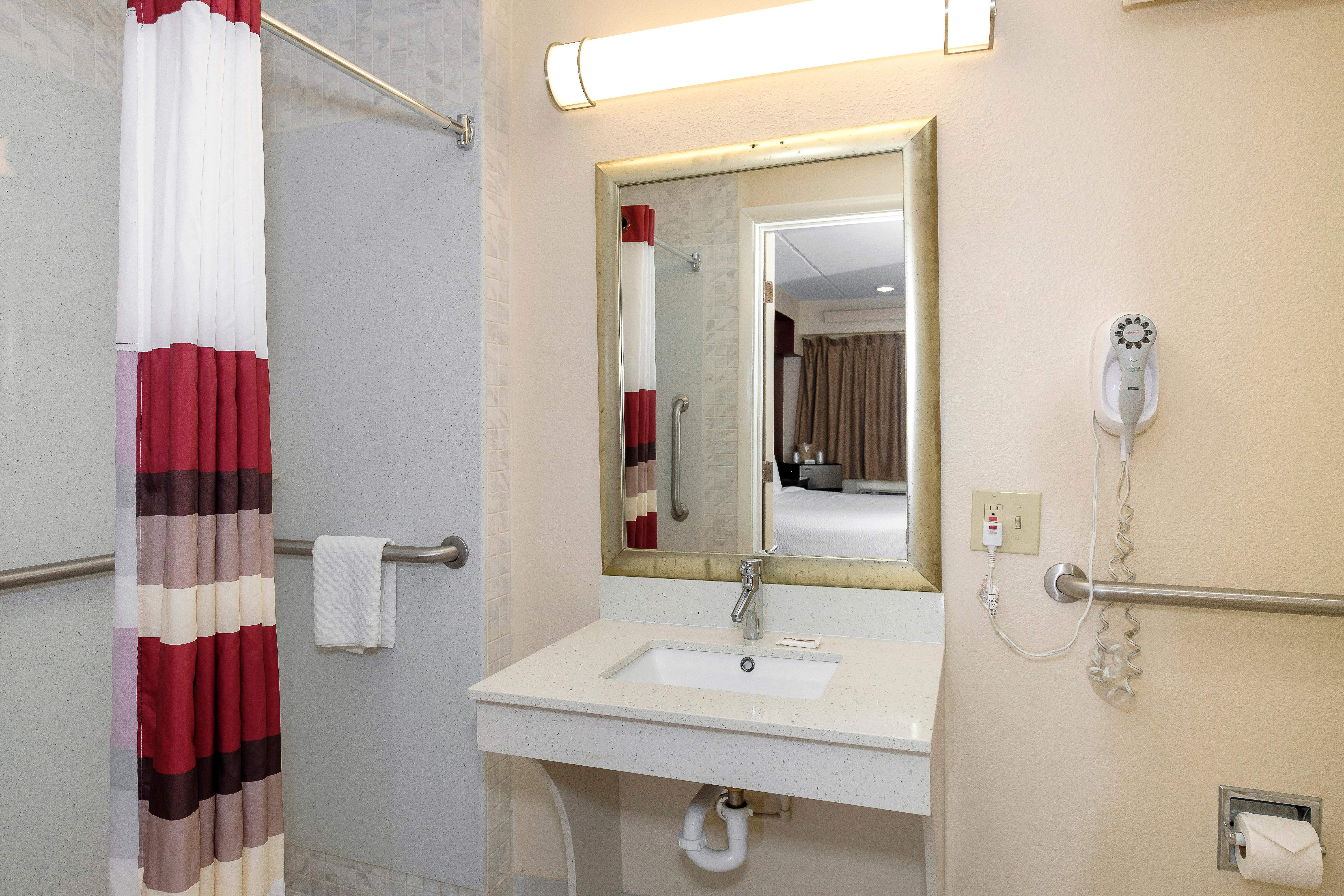 Red Roof Inn Tallahassee - University מראה חיצוני תמונה